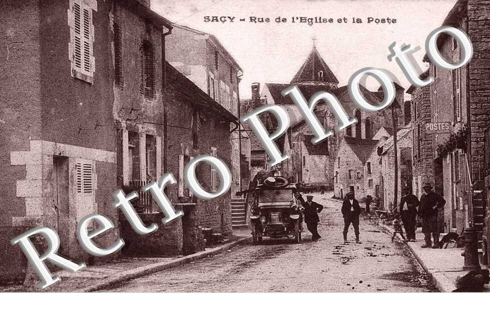 rue de l' Eglise et la poste