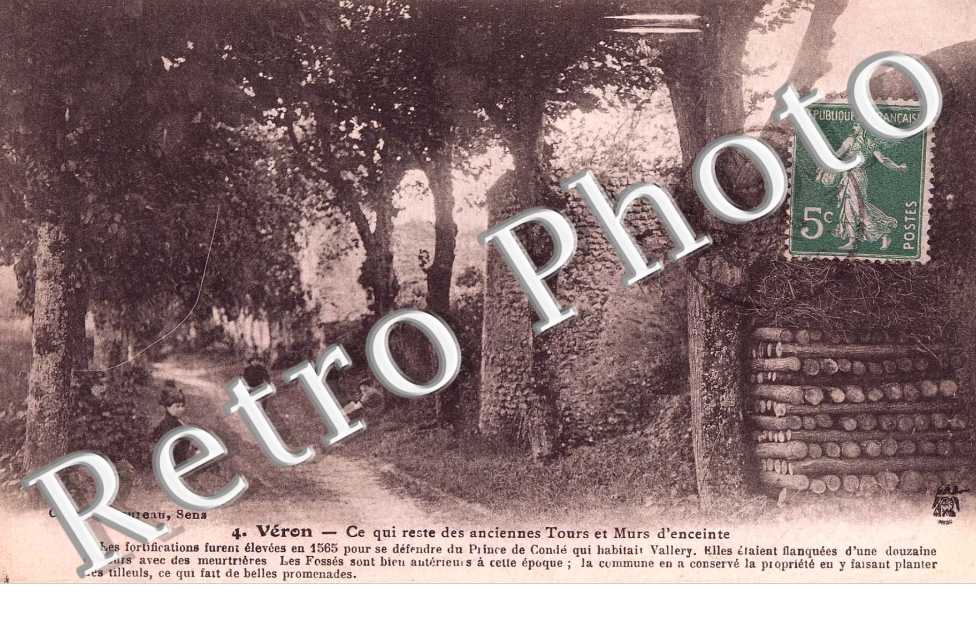 Ce qui reste des anciennes tours et murs d'enceinte