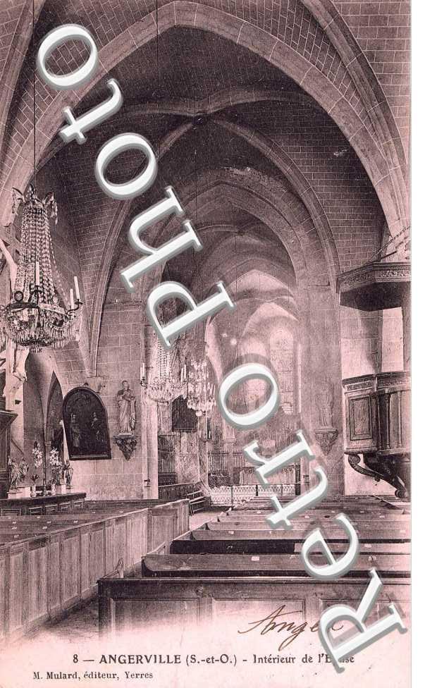 Interieur de l'Eglise
