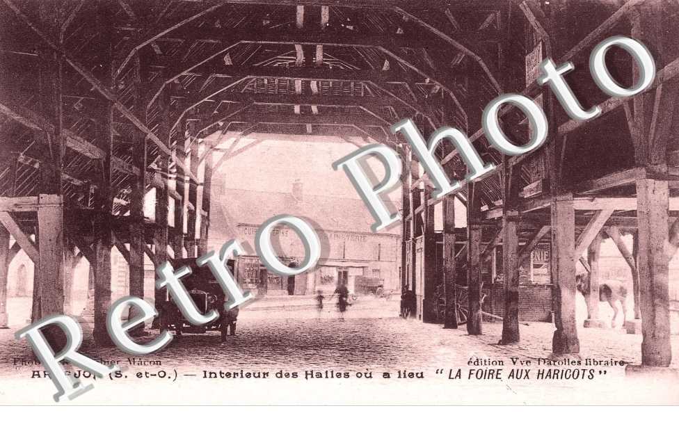 Interieur des Halles ou a lieu "La Foire Aux Haricots" - edit. Vve Darolles