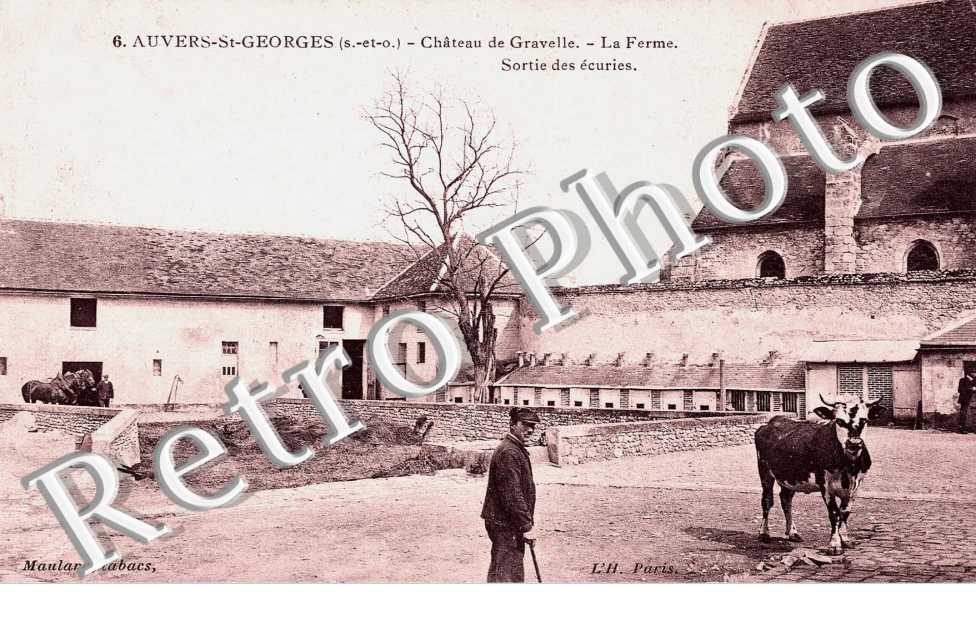 Chateau de Gravelle, la Ferme, Sortie des Ecuries