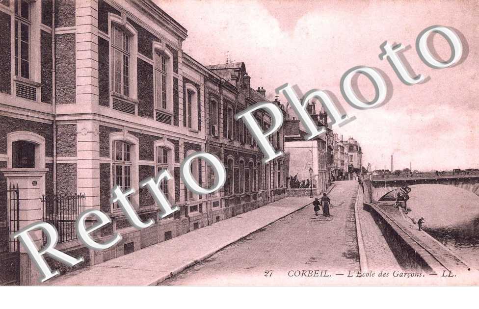 L'ECOLE DES GARCONS