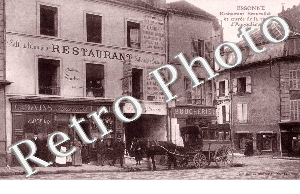 Restaurant Beauvallet et entree de la rue d'Angouleme