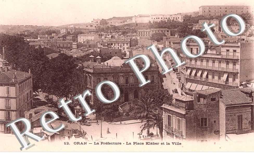 la Prefecture  La place Kleber et la ville