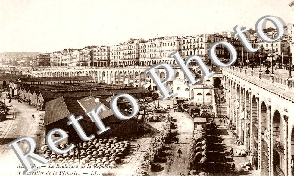 Le Boulevard de la République et l'escalier de la Pêcherie