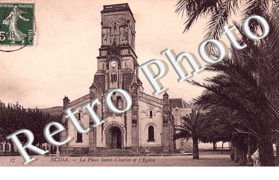 la Place et  l'eglise Saint Charles
