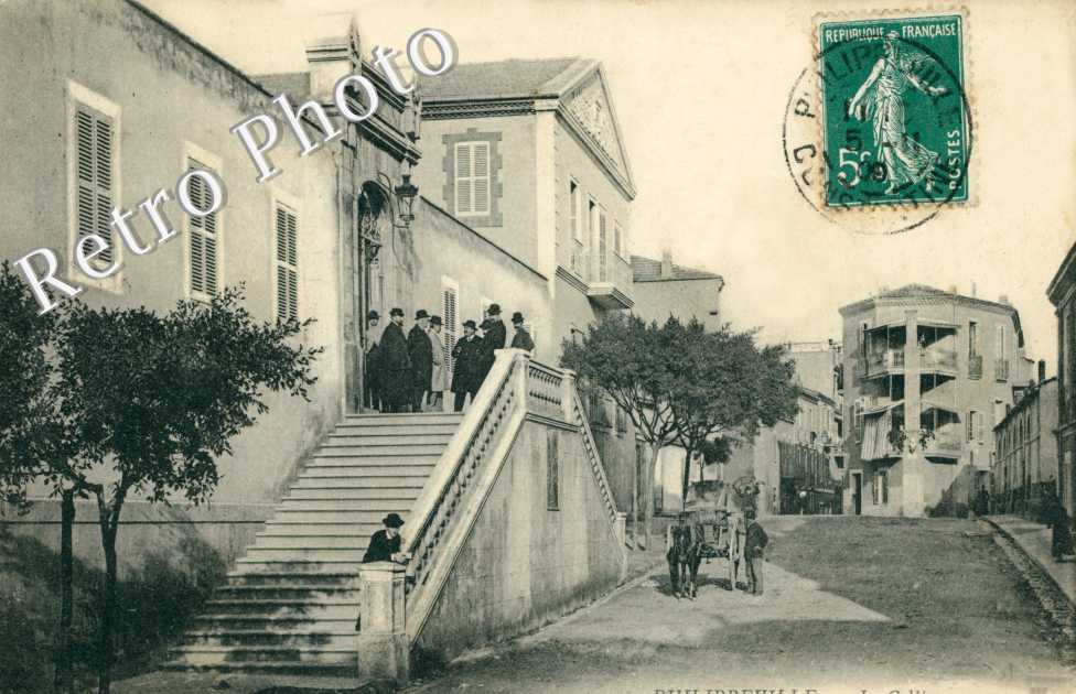 le College