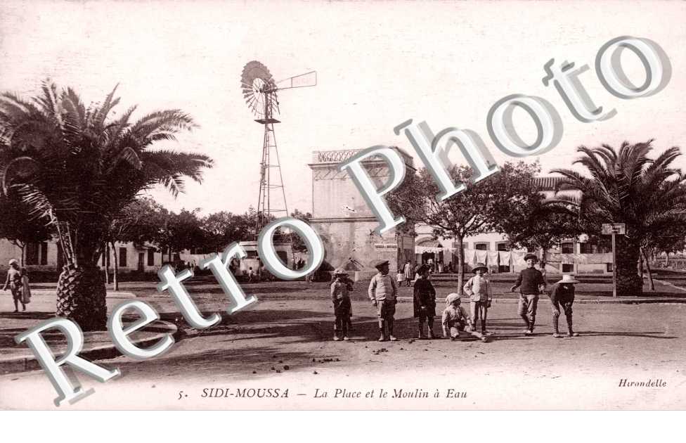 La Place et le Moulin à Eau
