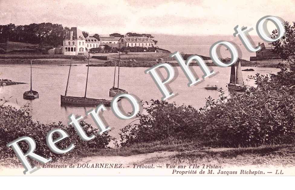 Vue sur l'Ile Tristan - Propriété de M. Jacques Richepin