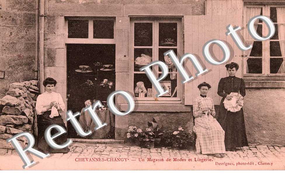 un magasin de modes et lingerie