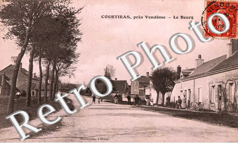 courtiras, le bourg