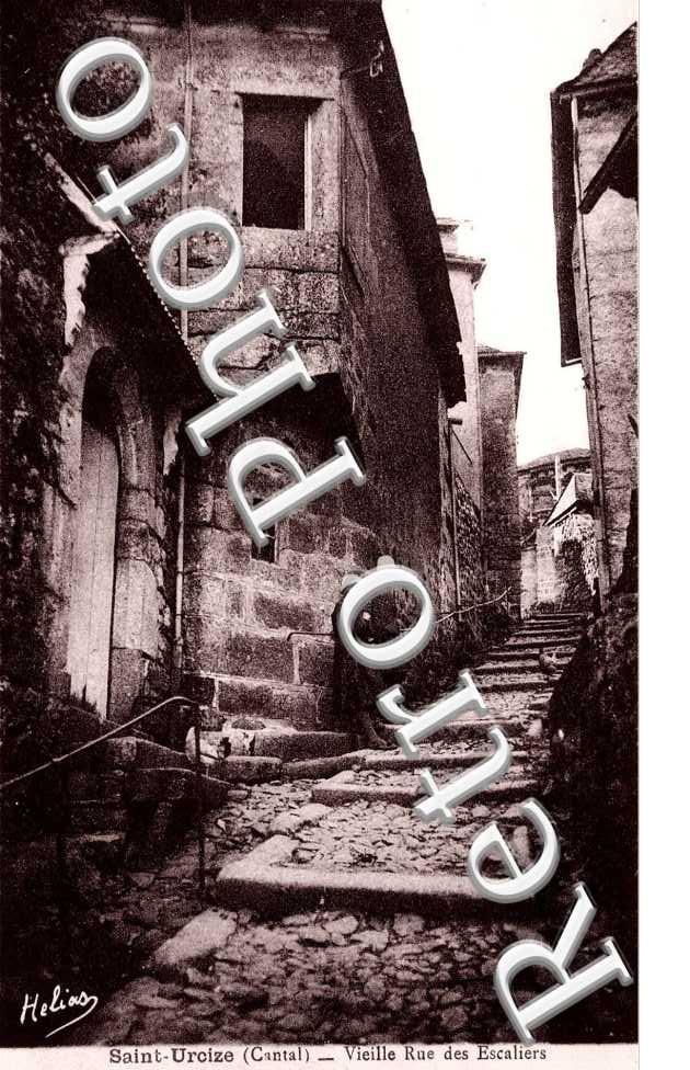VIEILLE RUE DES ESCALIERS escaliers du Poustel, Rosa Mourgues et Maria Julien, photo prise vers 1937.