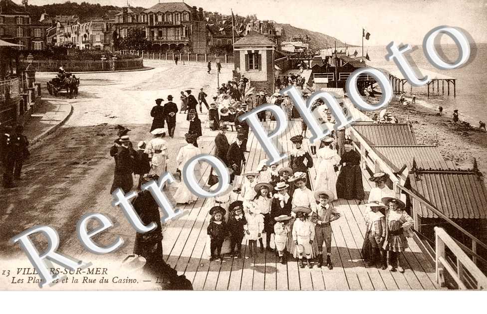 Les planches et la rue du casino