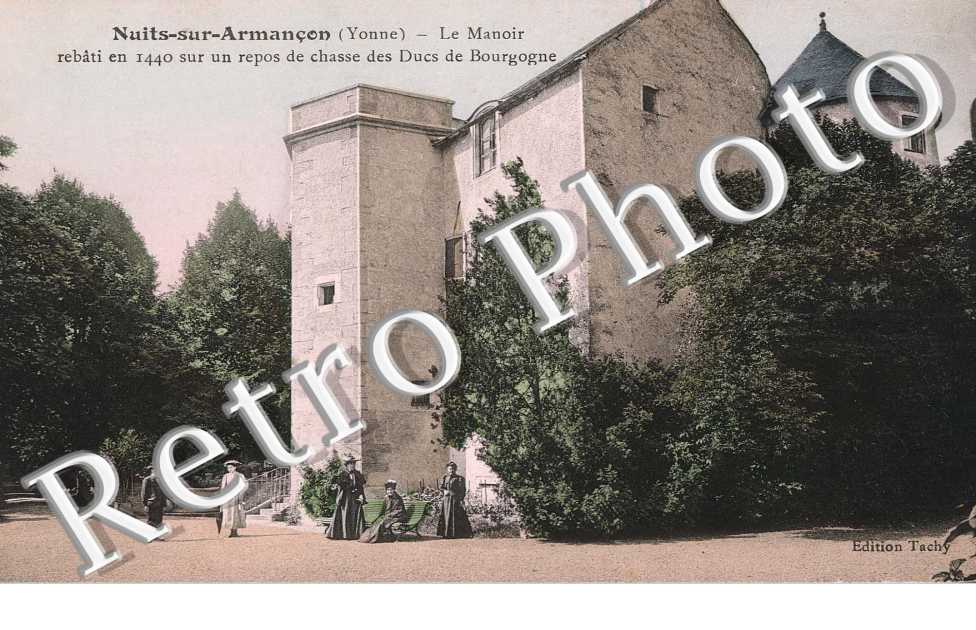 le manoir, rebati en 1440 sur un repos de chasse des ducs de Bourgogne