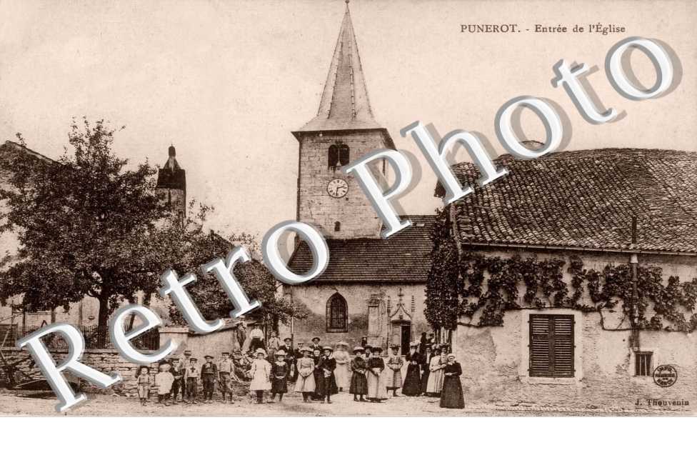 ENTREE DE L'EGLISE