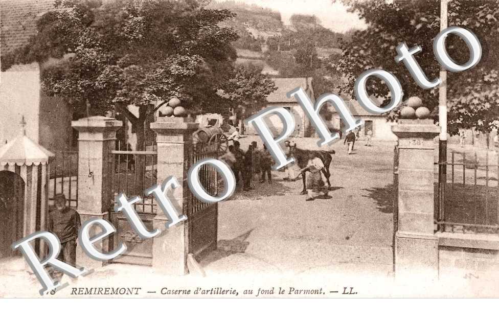 Caserne d'artillerie, au fond le Parmont