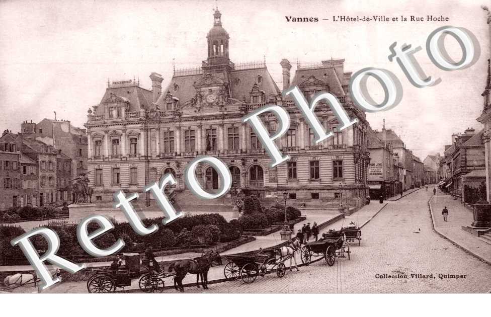 L'Hotel de Ville et la rue Hoche