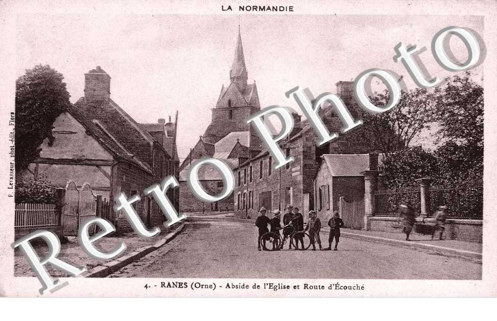 abside de l'eglise et route d'ecouche