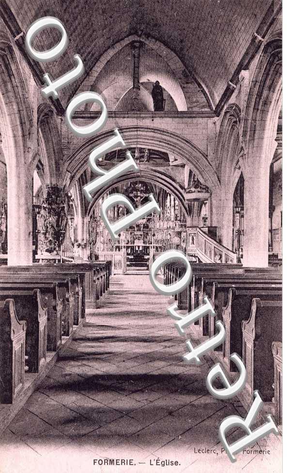 Interieur de l'eglise