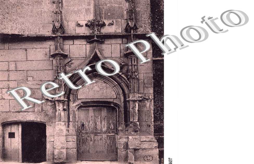 chateau de Faulin, vieille porte