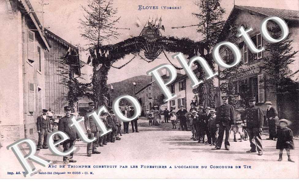 Arc de triomphe construit par les forestiers a l'occasion du concours de tir