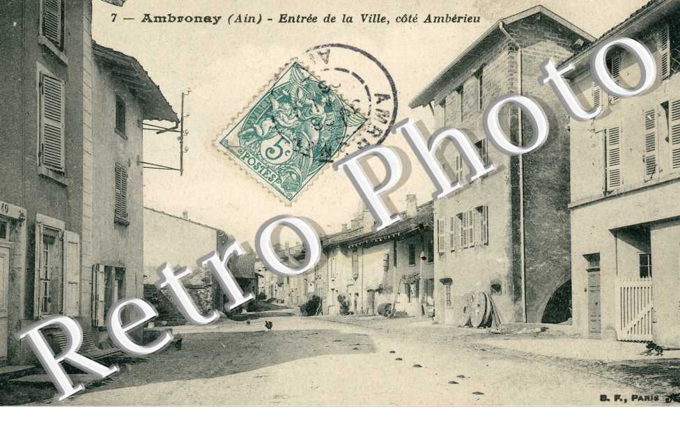 Entree de la ville, cote Amberieu