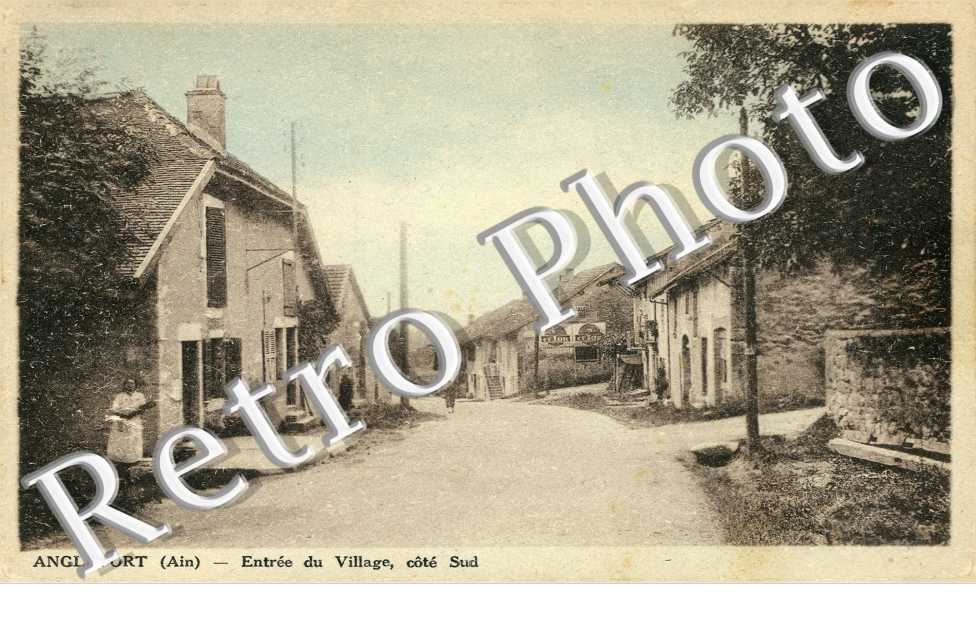 Entree du Village, cote sud