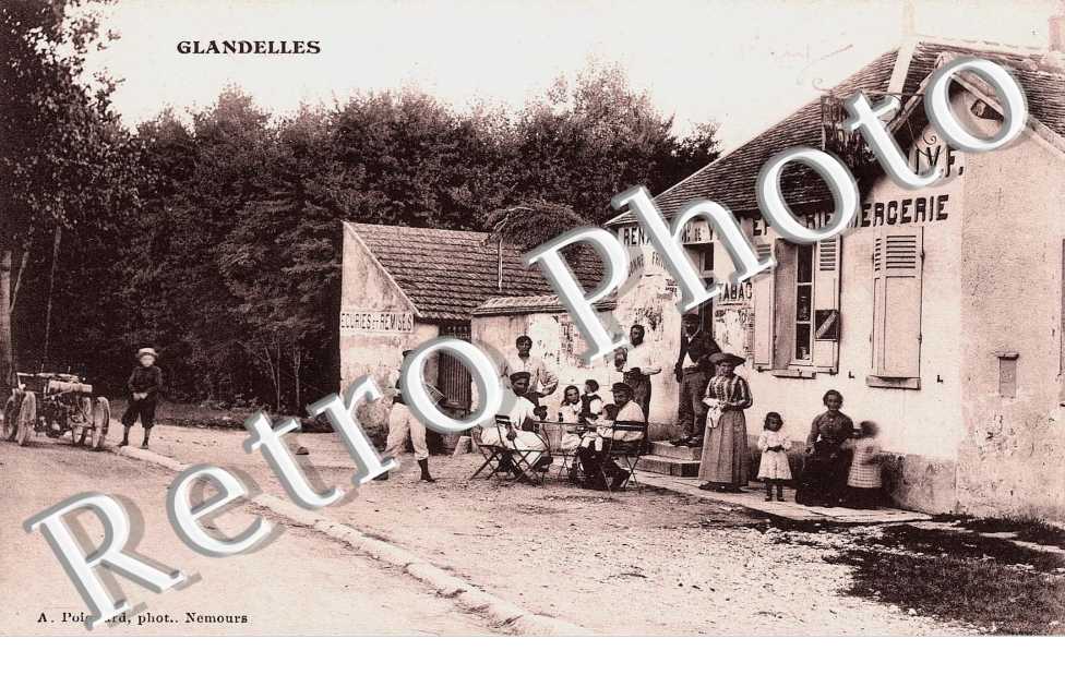 Glandelles, epicerie-mercerie