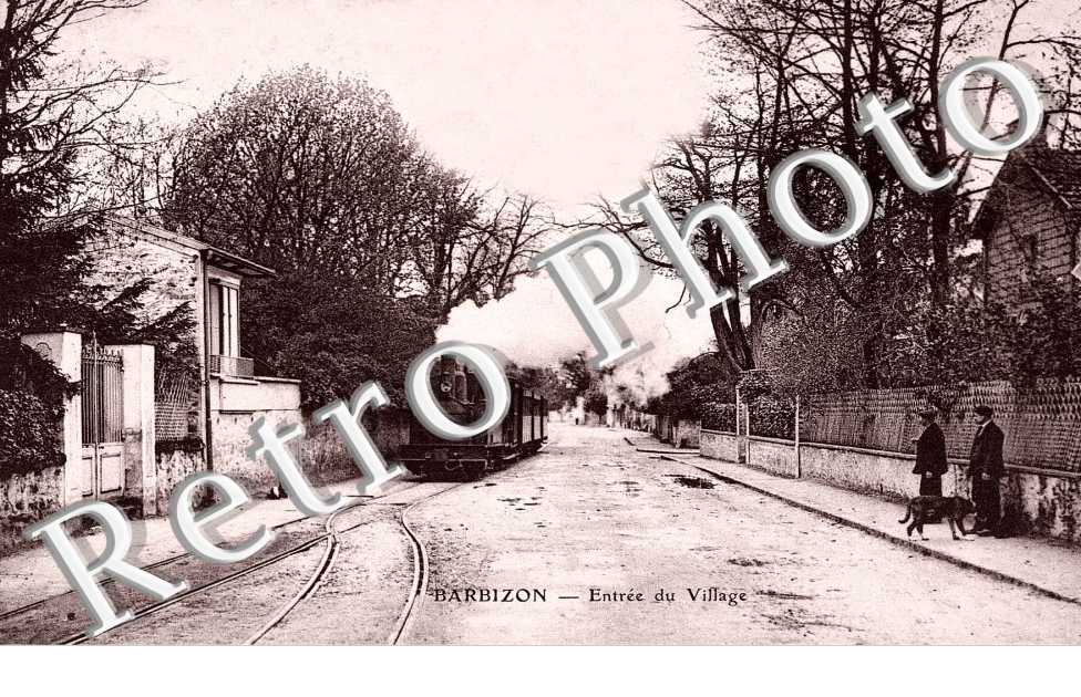 Entree du village - tramway