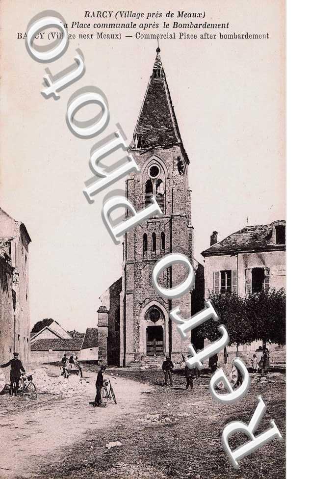 la place communale apres le bombardement