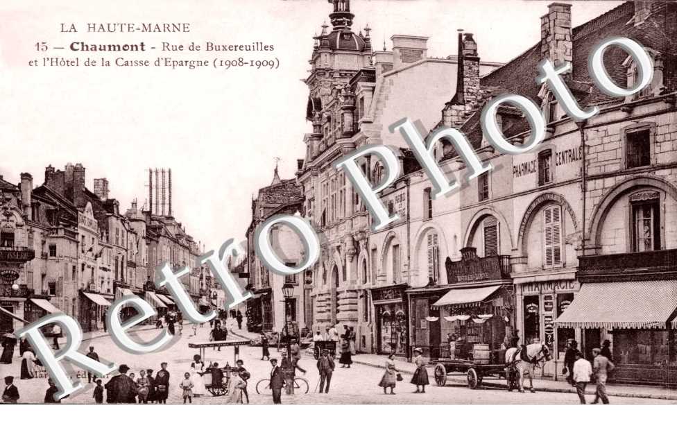 RUE DE BUXEREUILLES ET L'HOTEL DE LA CAISSE D'EPARGNE