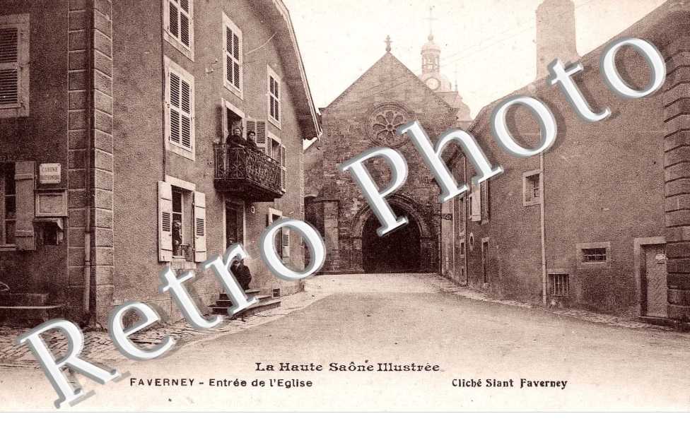 ENTREE DE L'EGLISE