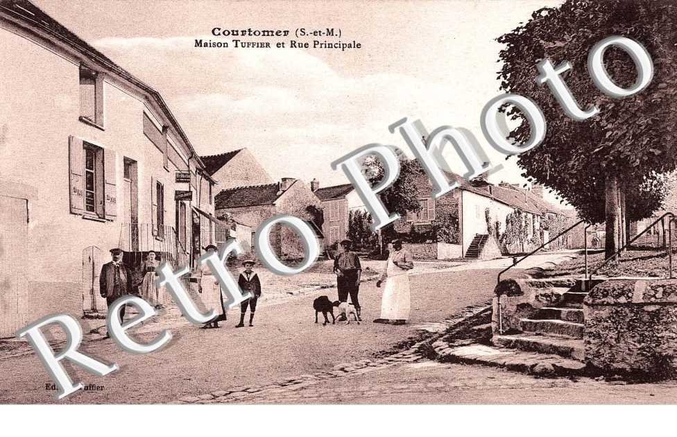 Maison Tuffier et rue principale