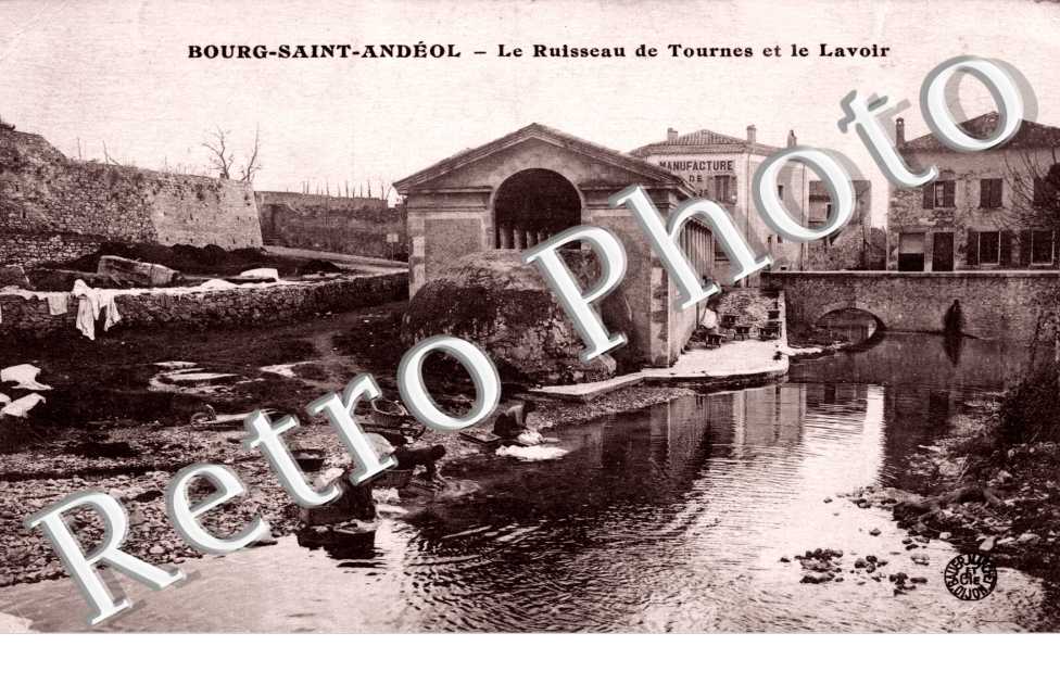 LE RUISSEAU DE TOURNES ET LE LAVOIR