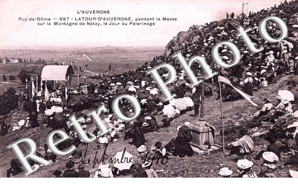 Pendant la messe sur la Montagne de Natzy
