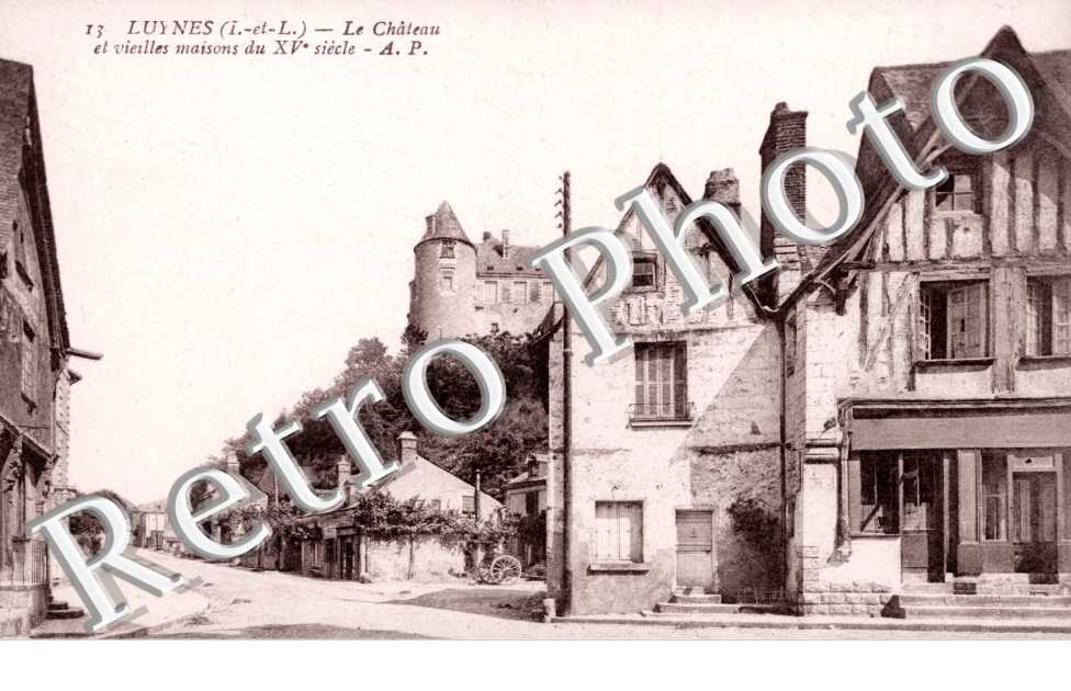 le chateau et vieilles maisons du XVe siecle