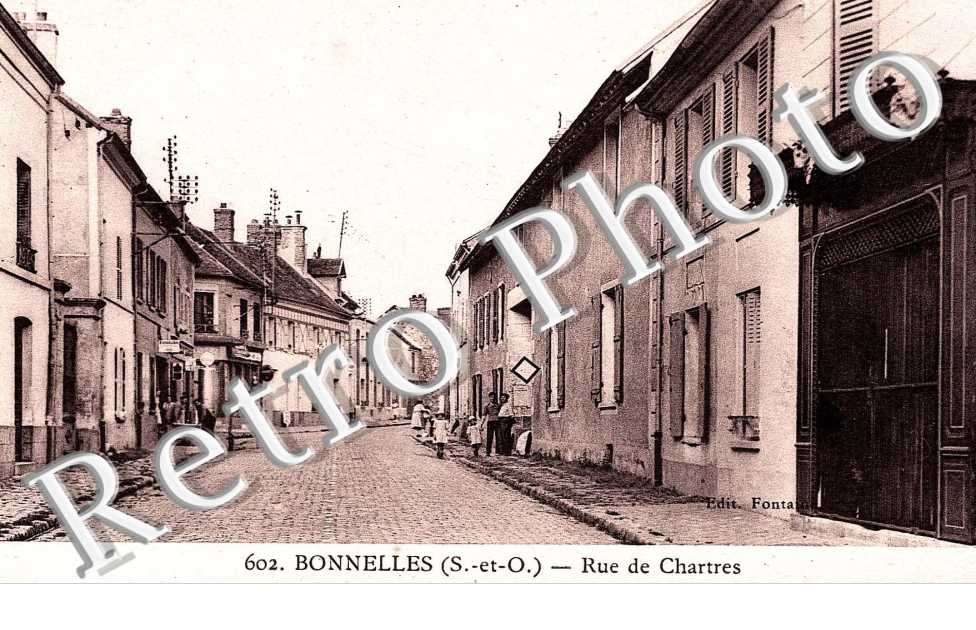RUE DE CHARTRES