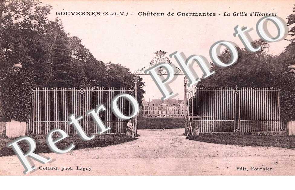 Le chateau   - la grille d'honneur