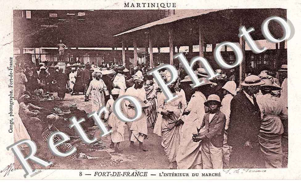 L'INTERIEUR DU MARCHE