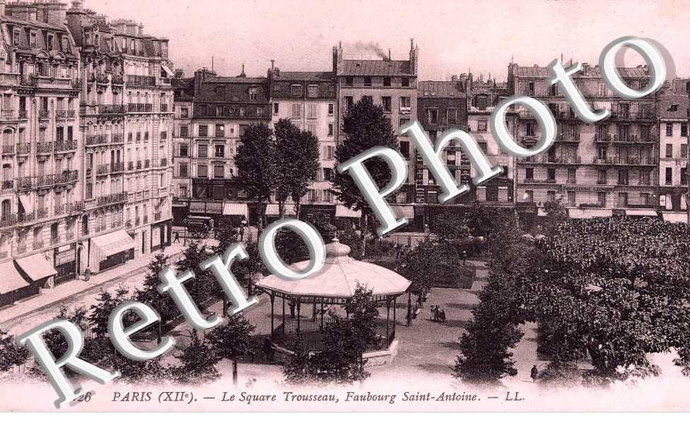 LE SQUARE TROUSSEAU