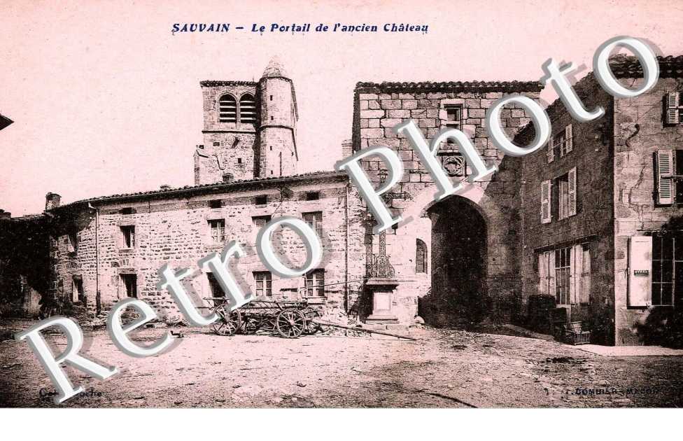 le portail de l'ancien chateau