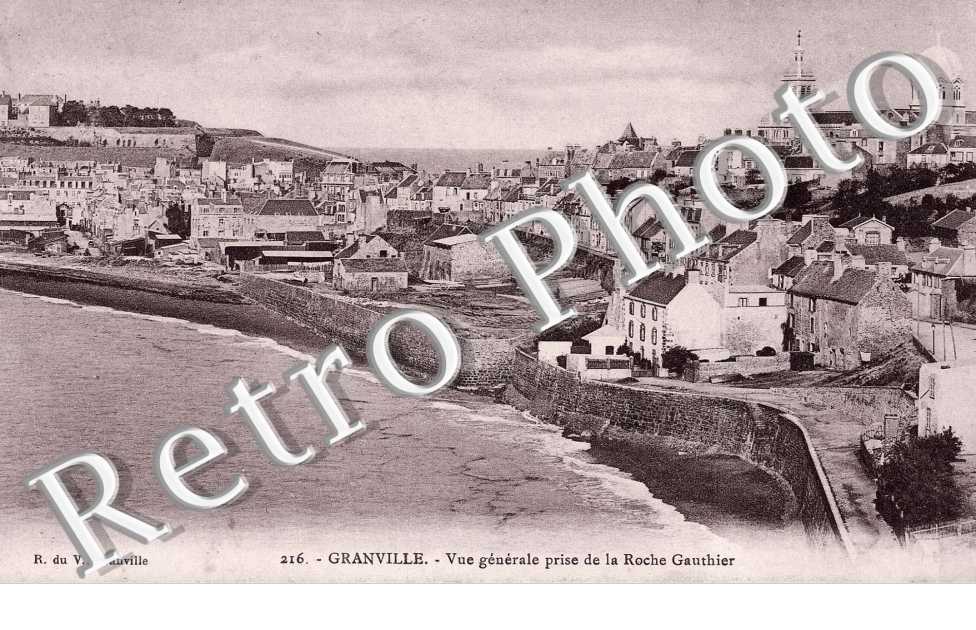 Vue generale prise de la Roche Gauthier