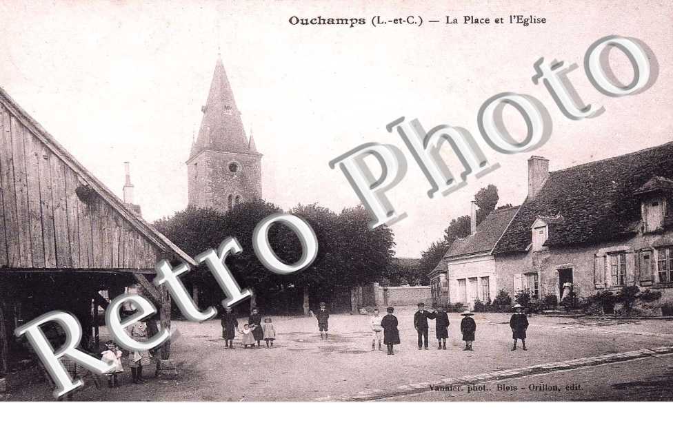 PLACE DE L'EGLISE
