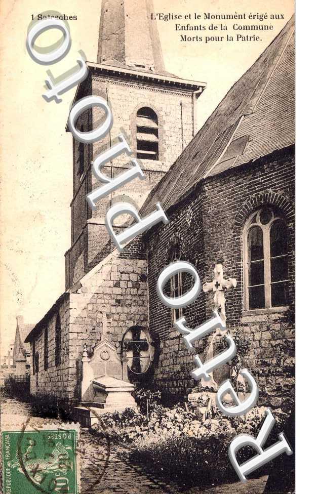 L'eglise et le monument aux enfants morts