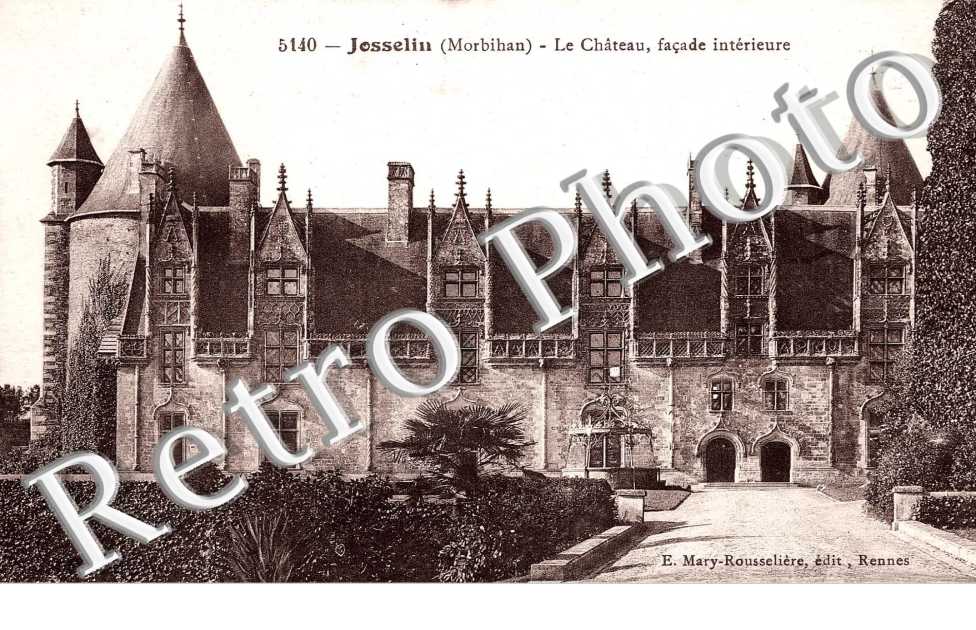 Le chateau facade interieure