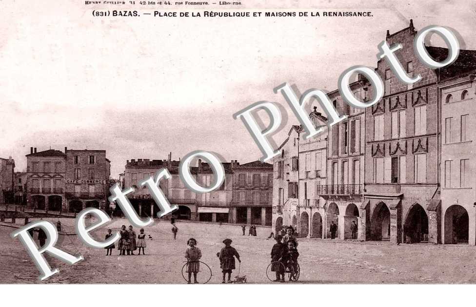 place de la republique et maisons de la renaissance
