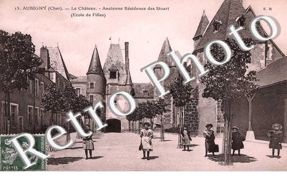 le chateau, ancienne residence des Stuart
