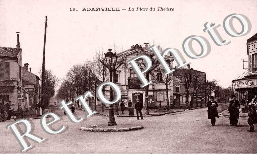 ADAMVILLE - LA PLACE DU THEATRE