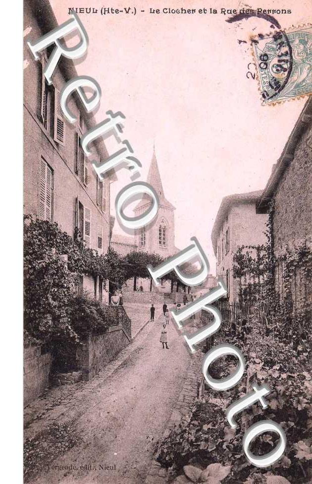 clocher et la rue des perrons
