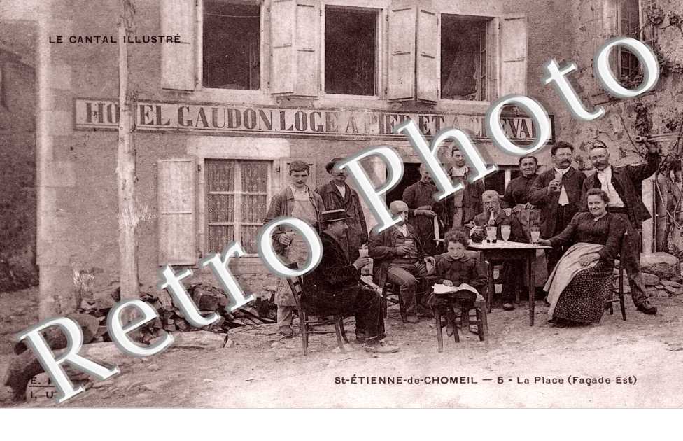 La Place facde est (hotel)